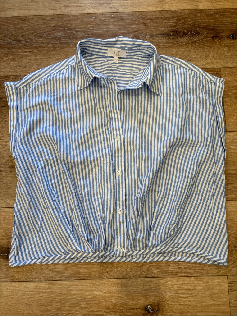 Women’s Kut from the Kloth Soft Blue and White Striped Button-Front Shirt-Size L